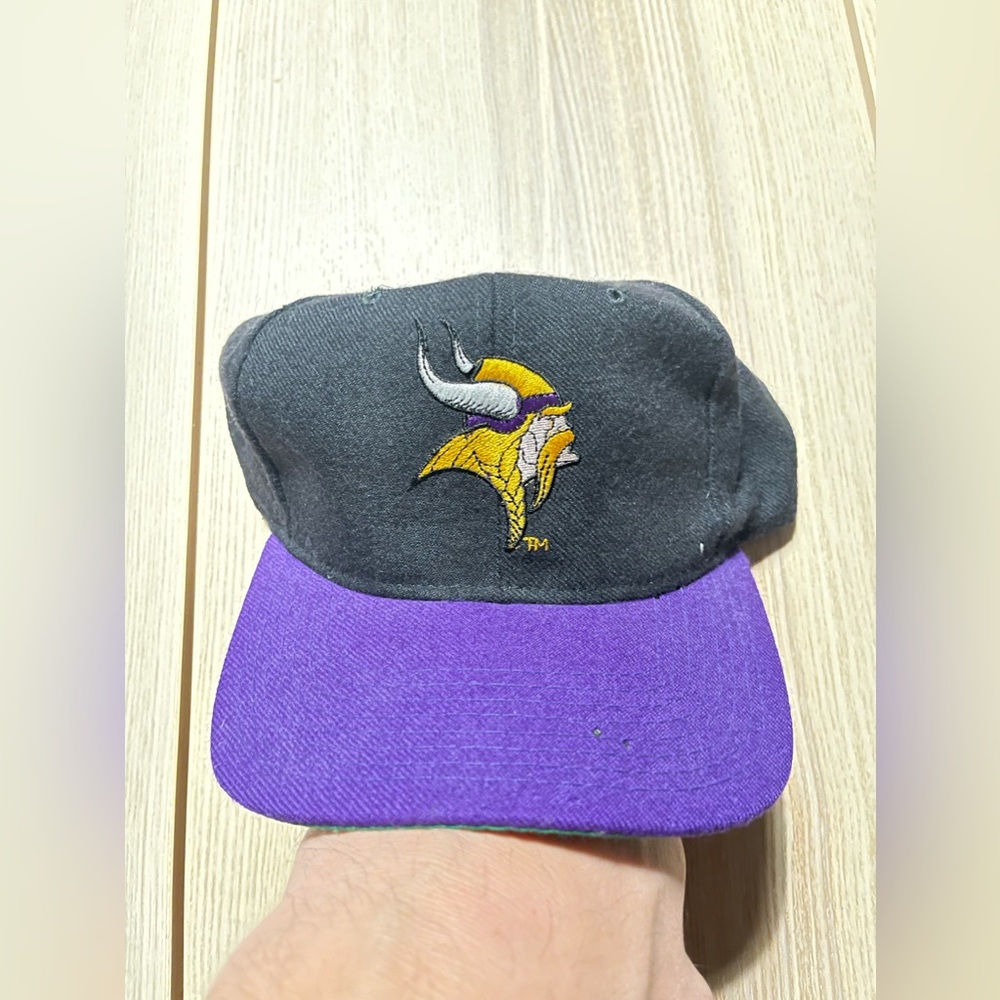 Vintage STARTER Minnesota Vikings Logo Wool Snapback‎ Hat